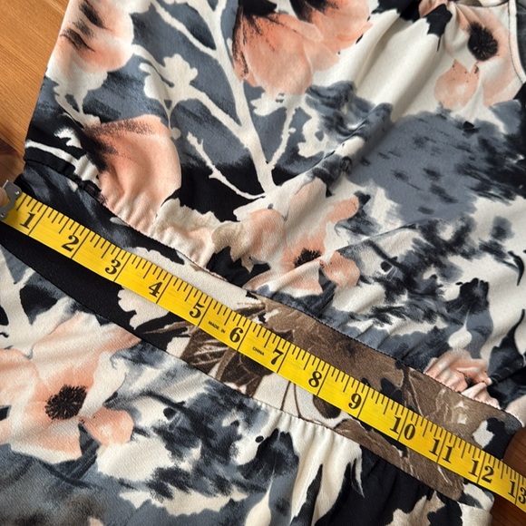🇨🇦 Mandala Designs Long sleeved dress size xs - Picture 8 of 8